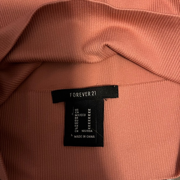 Pink forever 21 crop top size:M - Picture 3 of 3